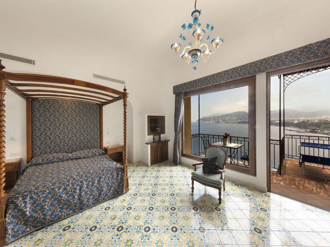 Hotel La Tonnarella Sorrento Bagian luar foto