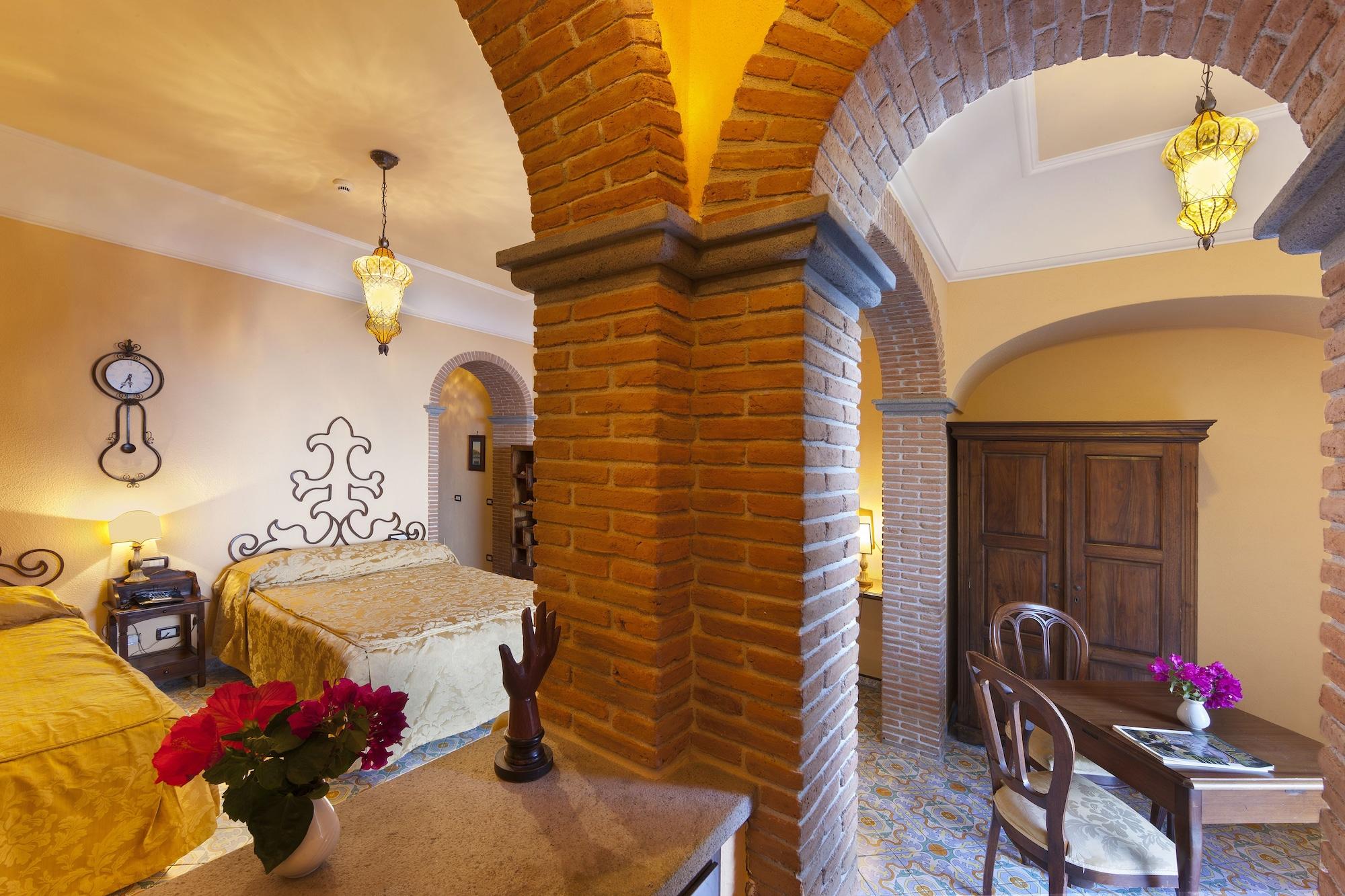 Hotel La Tonnarella Sorrento Bagian luar foto