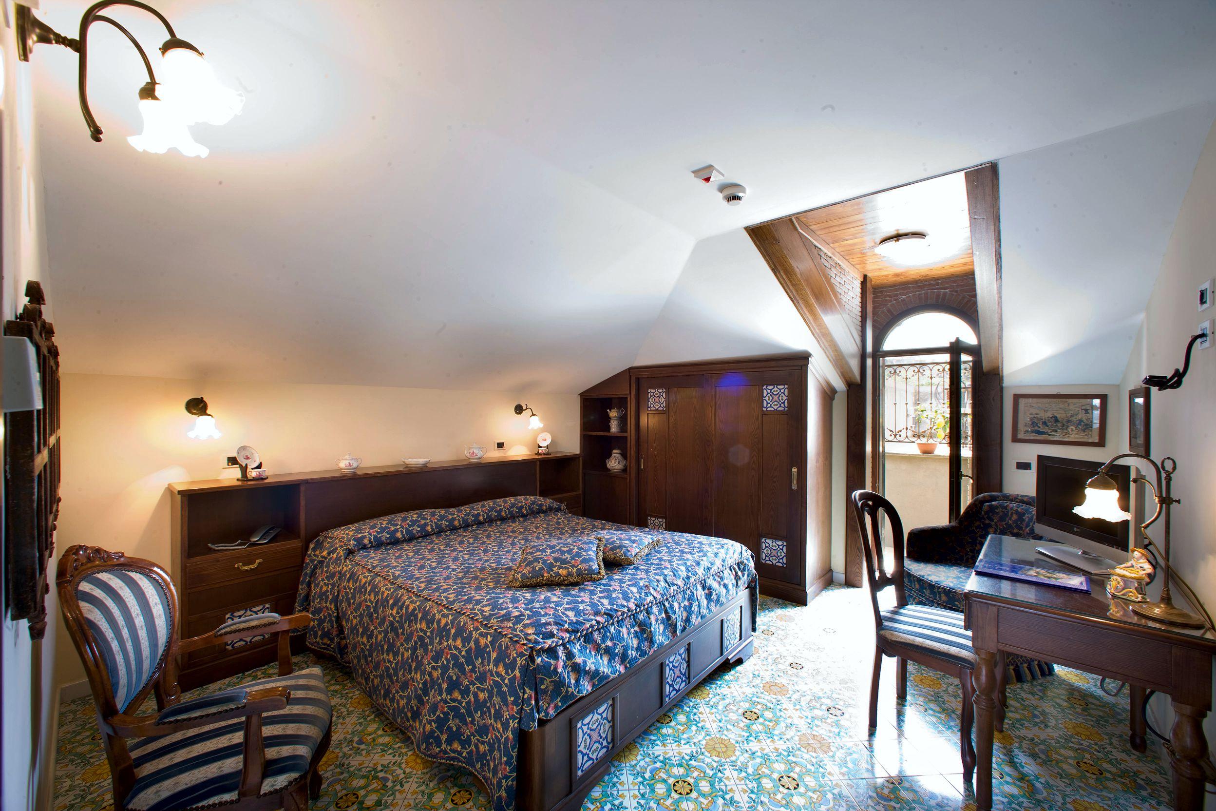 Hotel La Tonnarella Sorrento Bagian luar foto