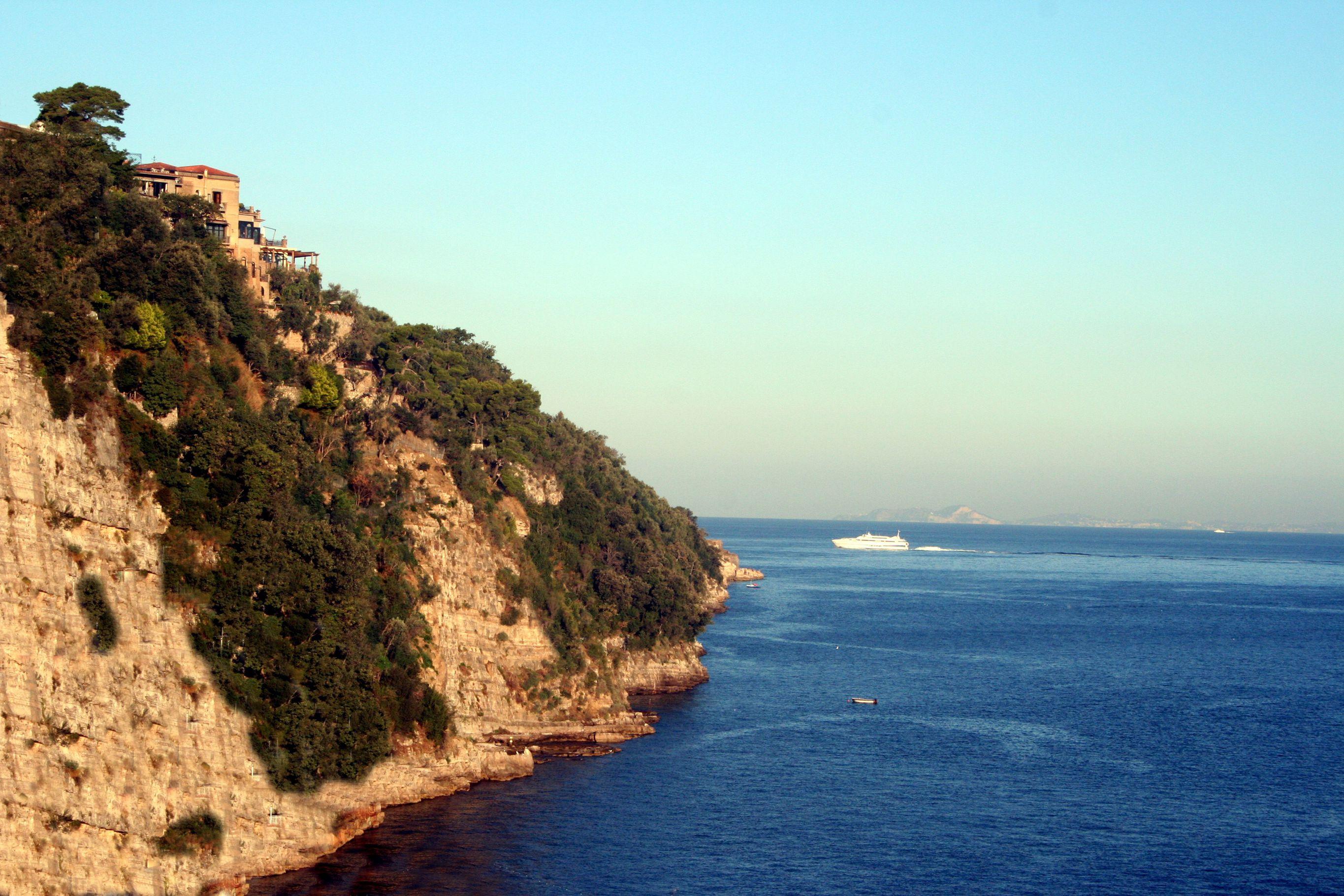 Hotel La Tonnarella Sorrento Bagian luar foto