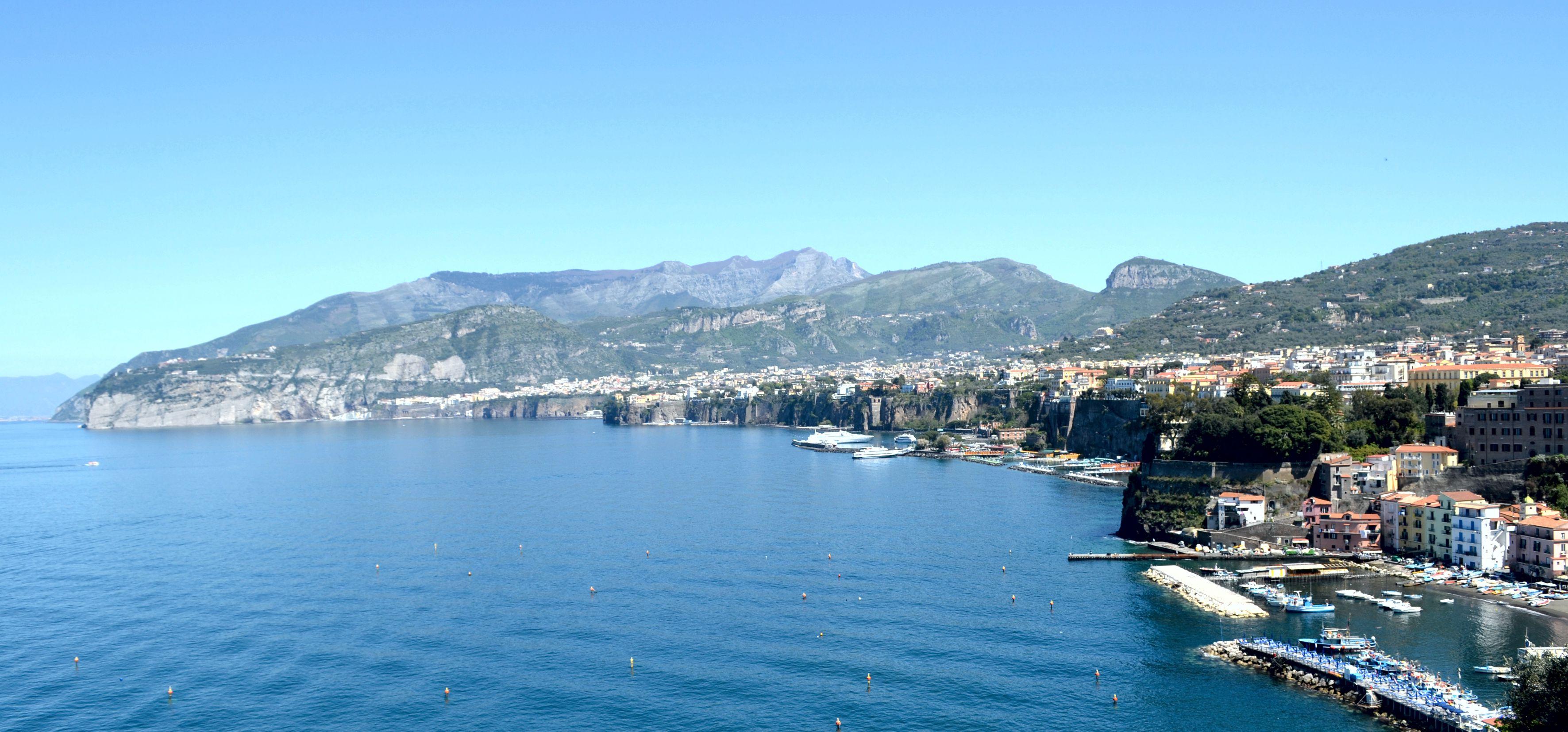 Hotel La Tonnarella Sorrento Bagian luar foto