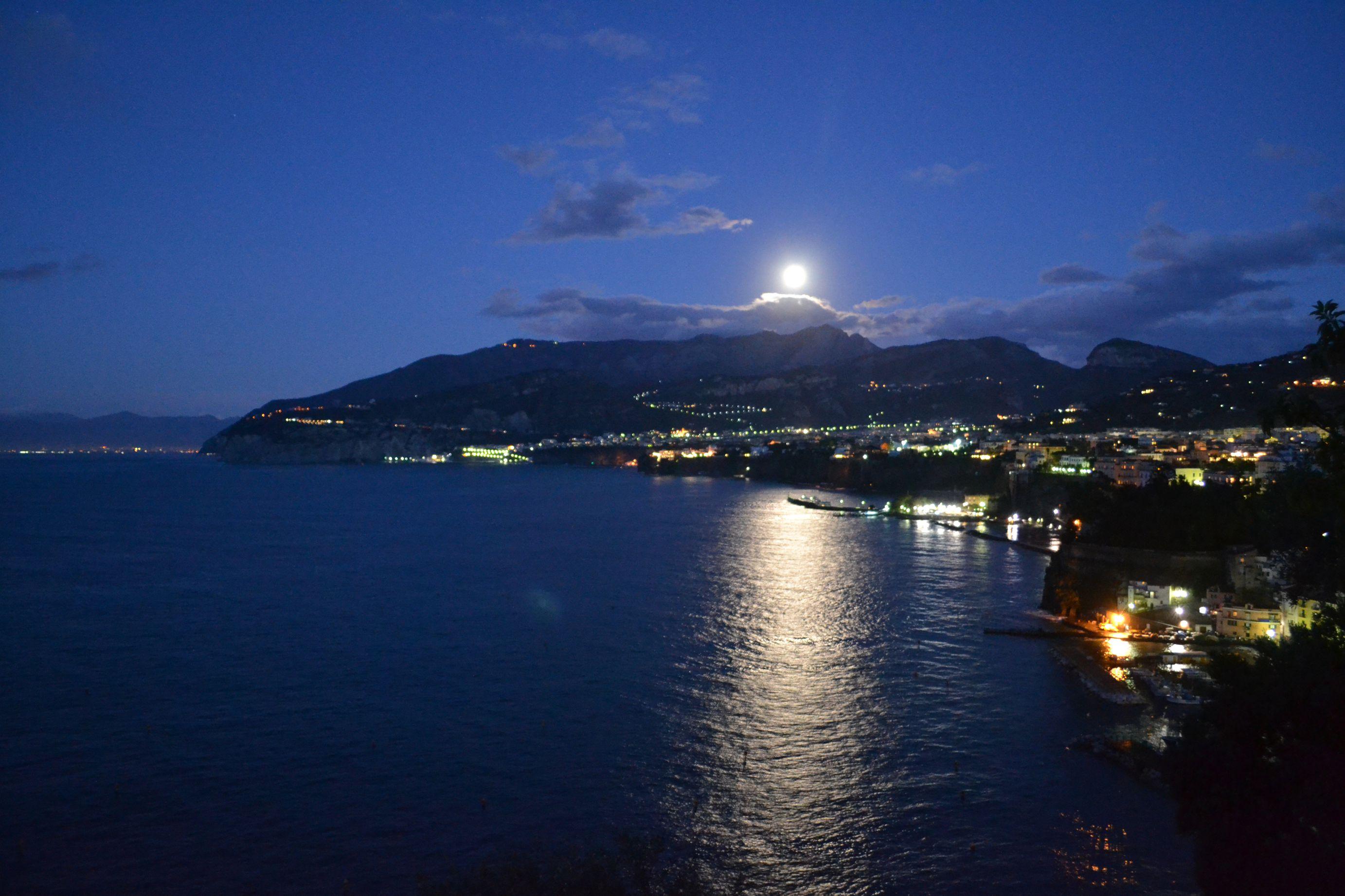 Hotel La Tonnarella Sorrento Bagian luar foto