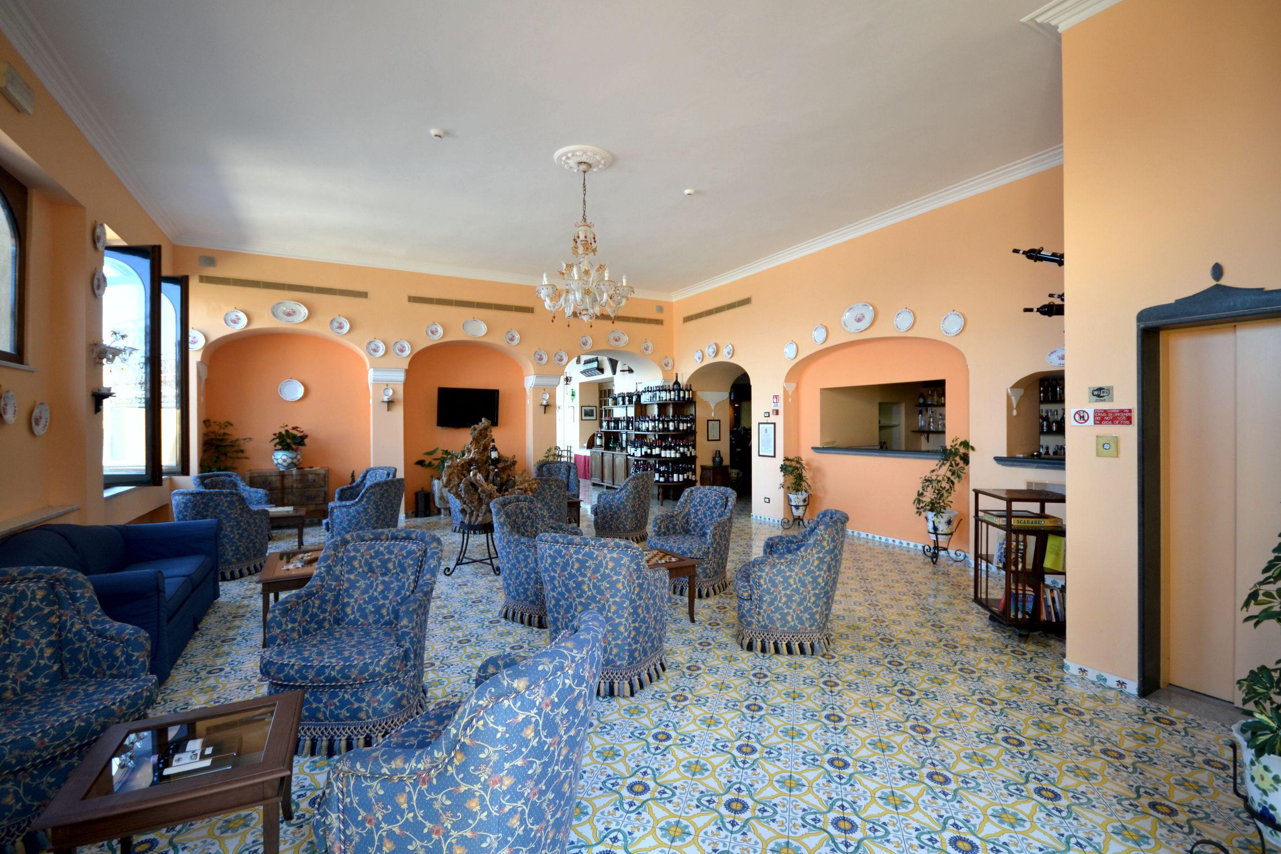 Hotel La Tonnarella Sorrento Bagian luar foto
